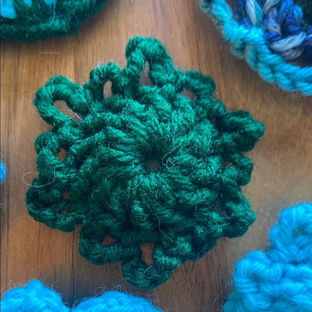 Handcrafted Crochet Flower Set Blue and Green - Picture 5 of 8